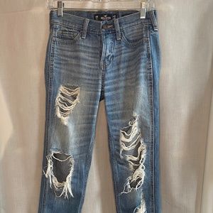 Hollister Ripped Low-Rise Boyfriend Jeans